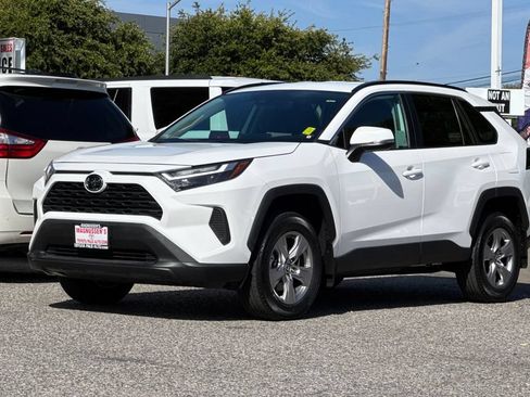 Certified 2023 Toyota RAV4 XLE w/ XLE Grade Weather Package AWD/4WD image 7