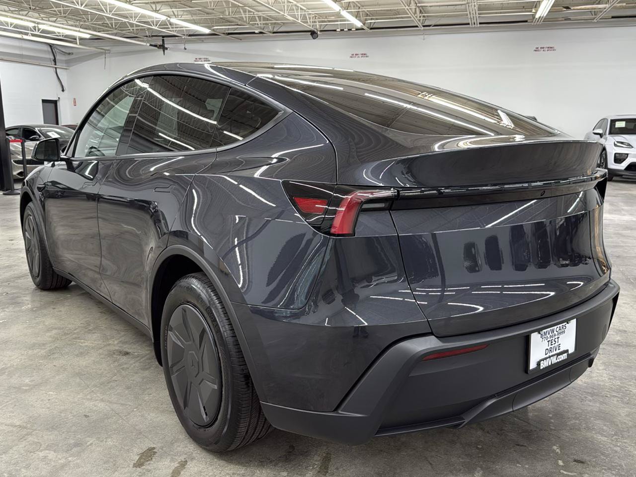 Used 2026 Tesla Model Y 2WD image 10