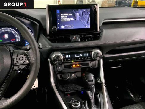 Used 2024 Toyota RAV4 LE image 7