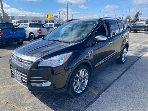 Used 2016 Ford Escape SE w/ SE Chrome Package image 2