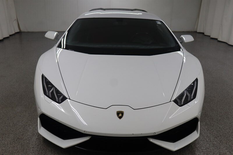 Used 2015 Lamborghini Huracan LP 610-4 AWD/4WD image 2