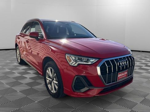 Used 2023 Audi Q3 2.0T Premium Plus image 3