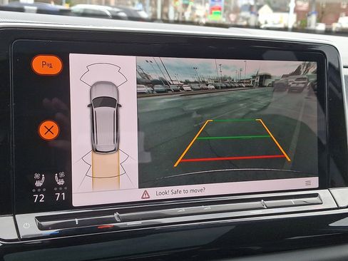 Used 2024 Volkswagen Atlas Peak Edition SE image 20