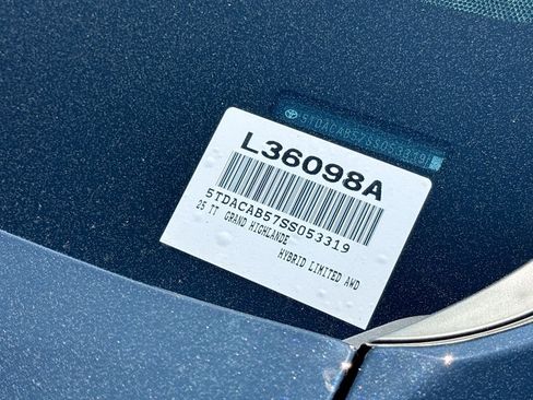 Used 2025 Toyota Grand Highlander AWD Hybrid image 16