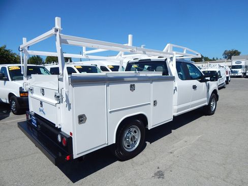 Used 2021 Ford F350 XL w/ Power Equipment Group RWD image 8