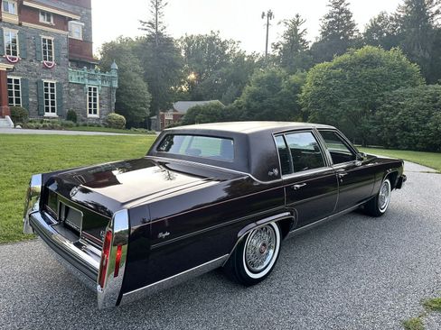 Used 1987 Cadillac Brougham RWD image 10