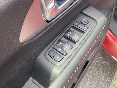 New 2026 Chrysler Voyager LX image 13