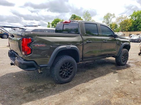 Used 2023 Chevrolet Colorado Trail Boss w/ Technology Package AWD/4WD image 4