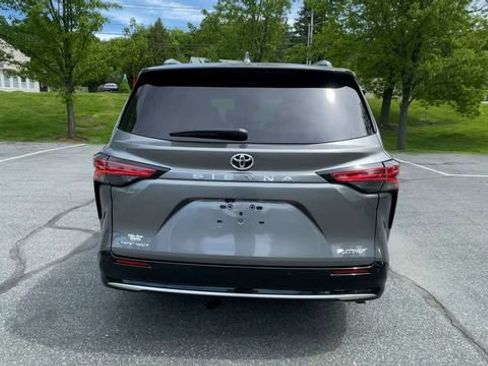 New 2026 Toyota Sienna Platinum AWD/4WD image 7