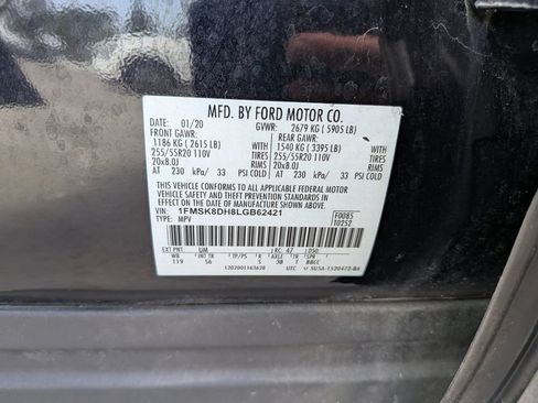 Used 2020 Ford Explorer XLT w/ Equipment Group 202A AWD/4WD image 40