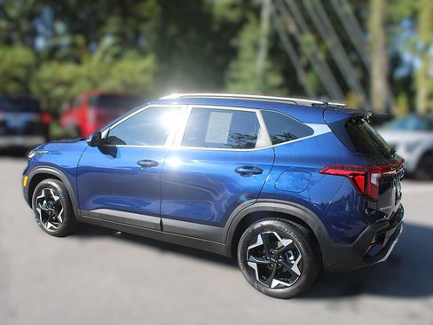 Certified 2026 Kia Seltos EX FWD image 6