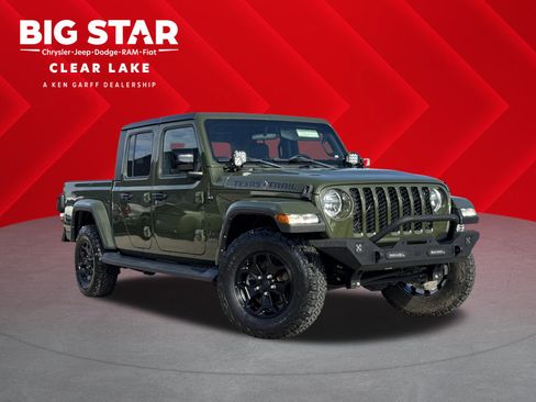 Used 2021 Jeep Gladiator Sport image 1