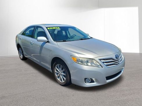 Used 2011 Toyota Camry XLE w/ XLE Extra-Value Pkg #2 FWD image 13