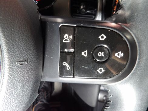 Used 2022 MINI Cooper 2-Door Hardtop image 13