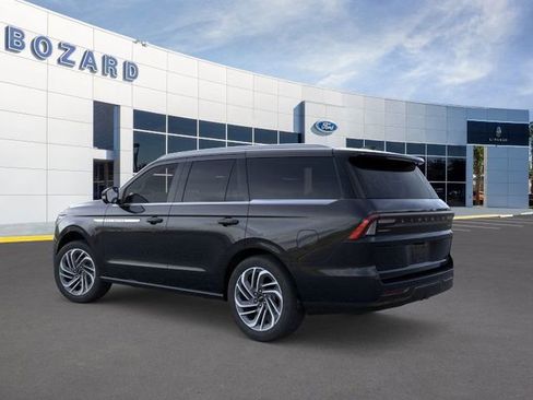 New 2025 Lincoln Navigator Reserve image 4