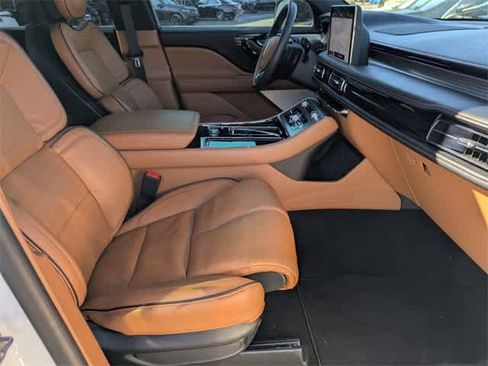 Used 2024 Lincoln Aviator Black Label w/ Dynamic Handling Package image 23