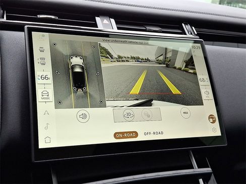 New 2026 Land Rover Range Rover Velar Dynamic SE image 16