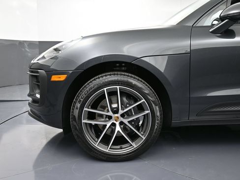 Certified 2026 Porsche Macan AWD/4WD image 12