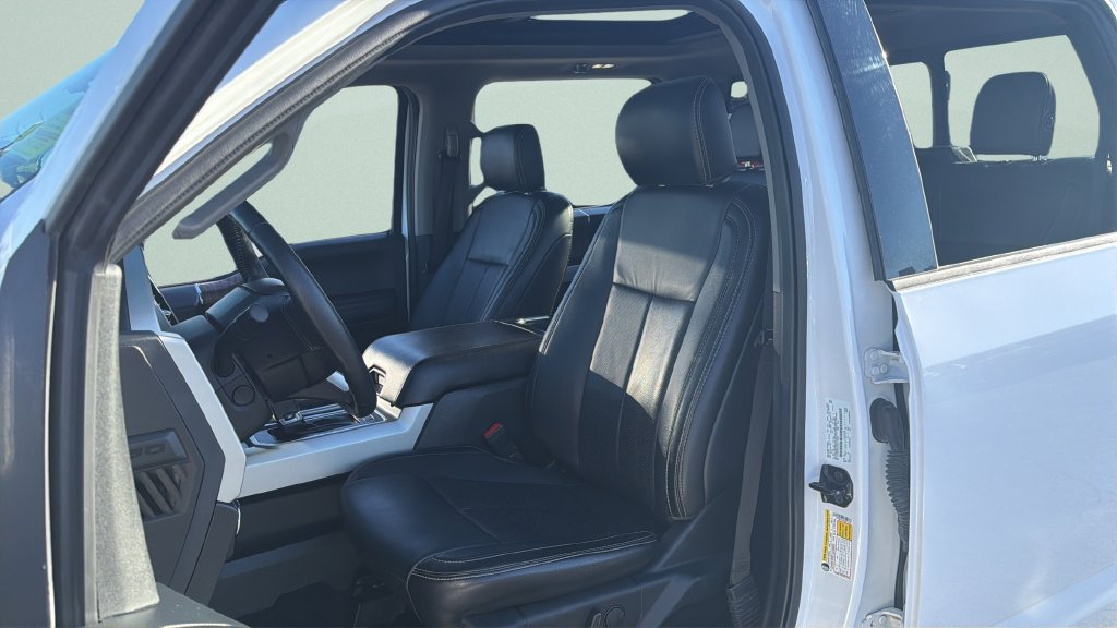 Used 2019 Ford F150 Lariat w/ Equipment Group 502A Luxury AWD/4WD image 4