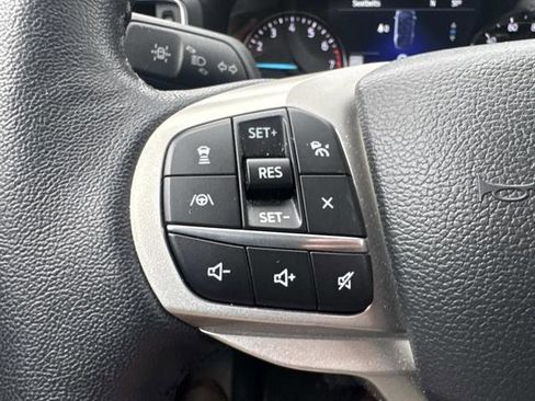 Used 2023 Ford Explorer XLT w/ Equipment Group 202A AWD/4WD image 34