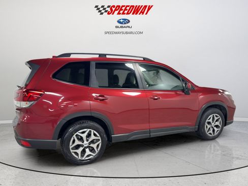 Used 2020 Subaru Forester Premium image 10