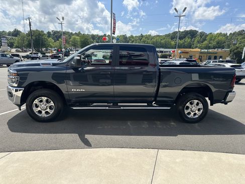 Used 2026 RAM 2500 Big Horn AWD/4WD image 5