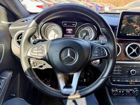 Used 2016 Mercedes-Benz GLA 250 4MATIC image 26