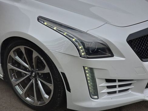 Used 2017 Cadillac CTS V w/ Luxury Package RWD image 22