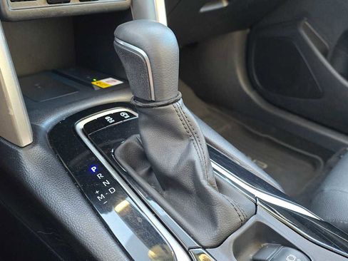 Certified 2022 Toyota Corolla Cross XLE image 38