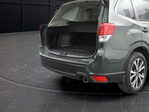 Used 2023 Subaru Forester Limited AWD/4WD image 30