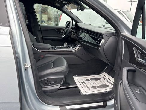 Used 2025 Audi Q7 3.0T Premium Plus image 21