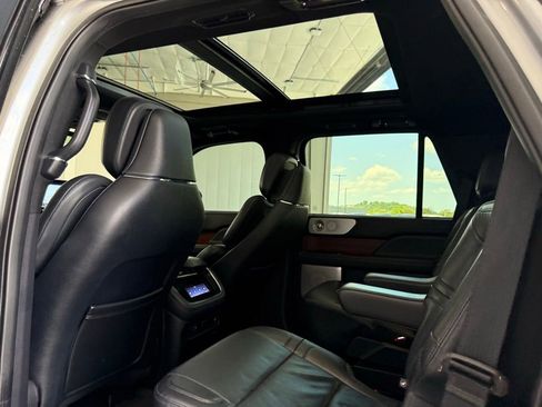 Used 2023 Lincoln Navigator Reserve AWD/4WD image 26