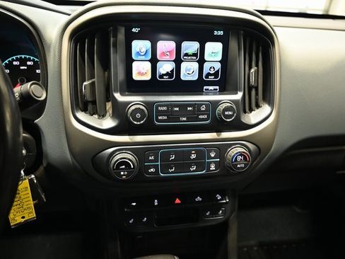 Used 2017 Chevrolet Colorado Z71 image 15