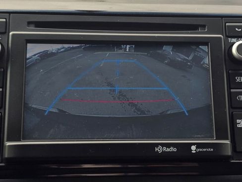 Used 2014 Toyota Tacoma w/ TRD Sport Package image 33