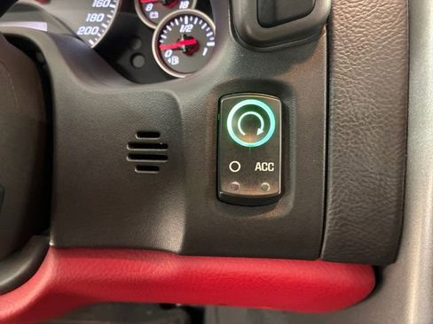 Used 2006 Chevrolet Corvette Convertible w/ Preferred Equipment Group RWD image 21