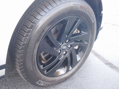 Used 2022 Land Rover Range Rover Evoque R-Dynamic S image 37