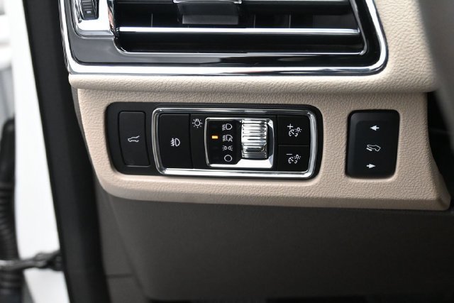 Certified 2023 Lincoln Navigator Reserve RWD image 11
