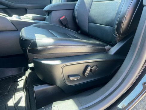 Used 2020 Ford Escape Titanium w/ Titanium Premium Package 2.0 AWD/4WD image 15