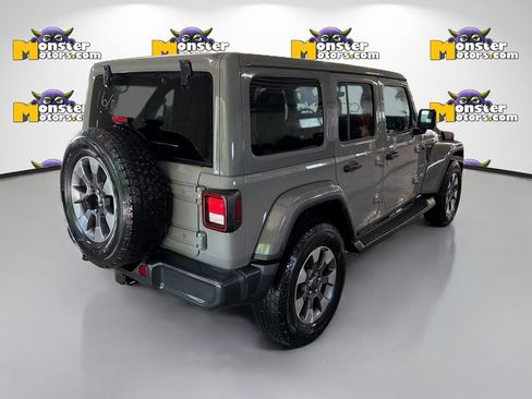 Used 2023 Jeep Wrangler Unlimited Sahara w/ Cold Weather Group AWD/4WD image 4