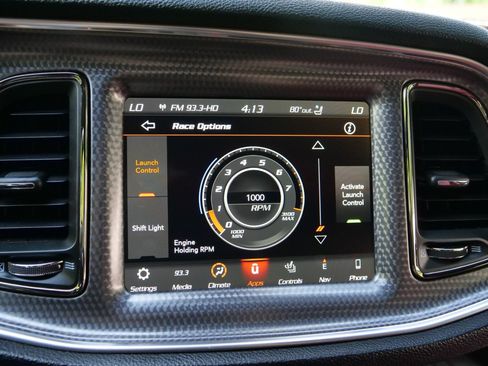 Used 2018 Dodge Challenger SRT Hellcat RWD image 12