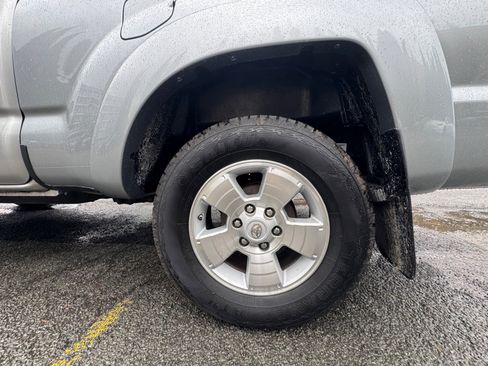 Used 2015 Toyota Tacoma PreRunner image 31