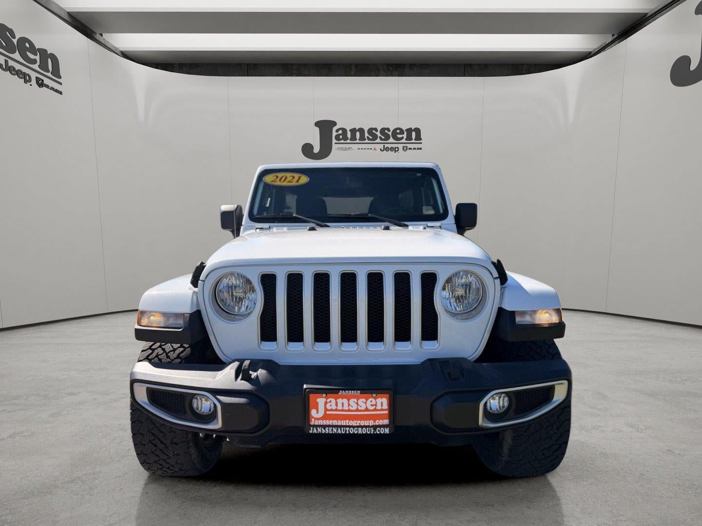 Used 2021 Jeep Wrangler Unlimited Sahara AWD/4WD image 7