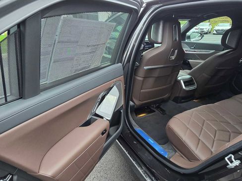 New 2026 BMW i7 eDrive50 image 17