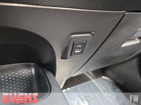 Used 2023 Toyota Corolla LE image 9