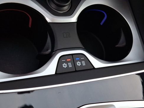 Used 2024 BMW X7 xDrive40i w/ Executive Package image 23