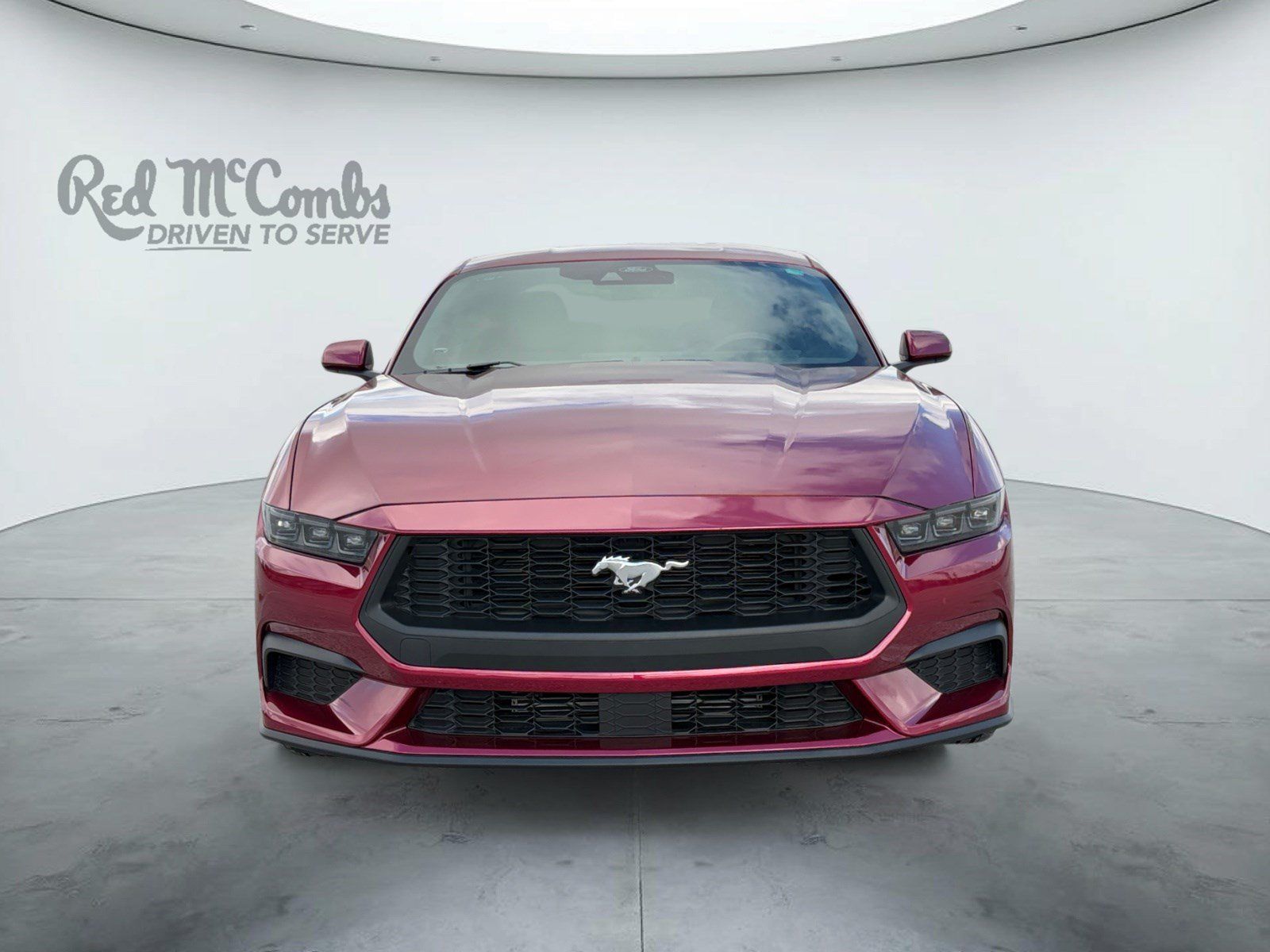 Used 2025 Ford Mustang Coupe RWD image 2