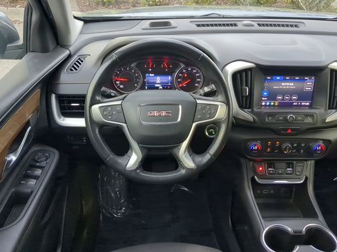 Used 2020 GMC Terrain SLE w/ Driver Convenience Package image 16