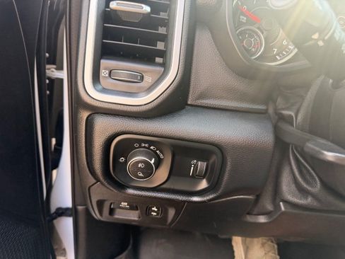 Used 2021 RAM 1500 Big Horn AWD/4WD image 4