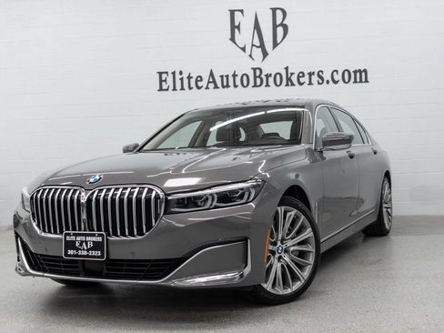 Used 2022 BMW 750i xDrive AWD/4WD image 1