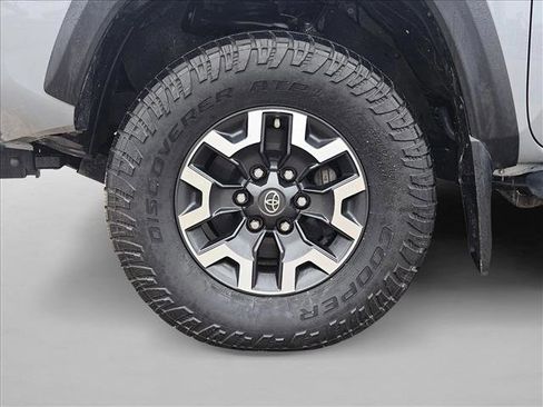 Used 2021 Toyota Tacoma TRD Off-Road image 23